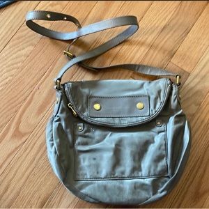 Light tan colored Marc Jacob’s crossbody